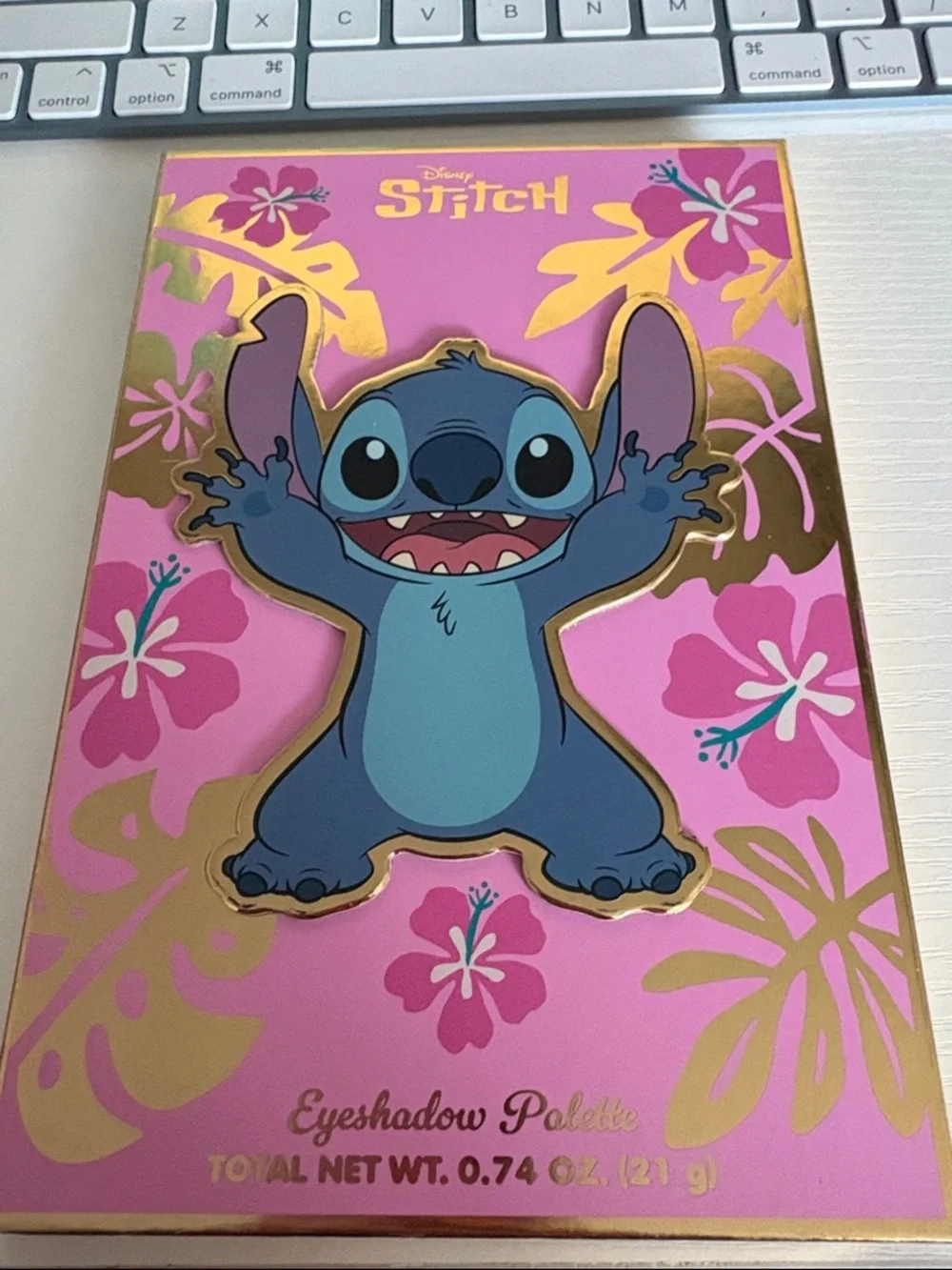 Disney Pink & Blue Stitch Decorative Eyeshadow Palette. New - Picture 2 of 8